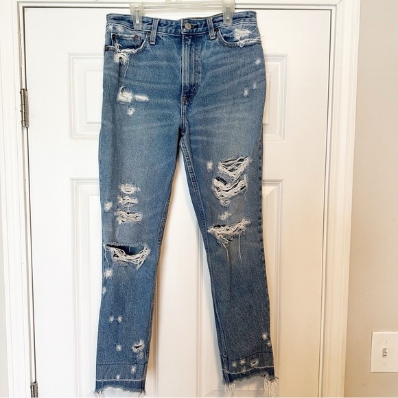Abercrombie & Fitch Annie High Rise girlfriend distressed jean. - Picture 2 of 7